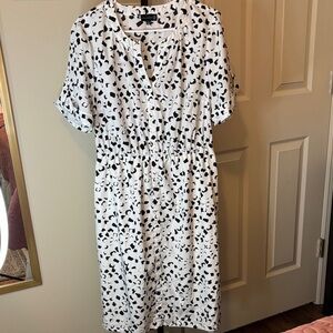 Elegant Black and White Patterned Midi Dress